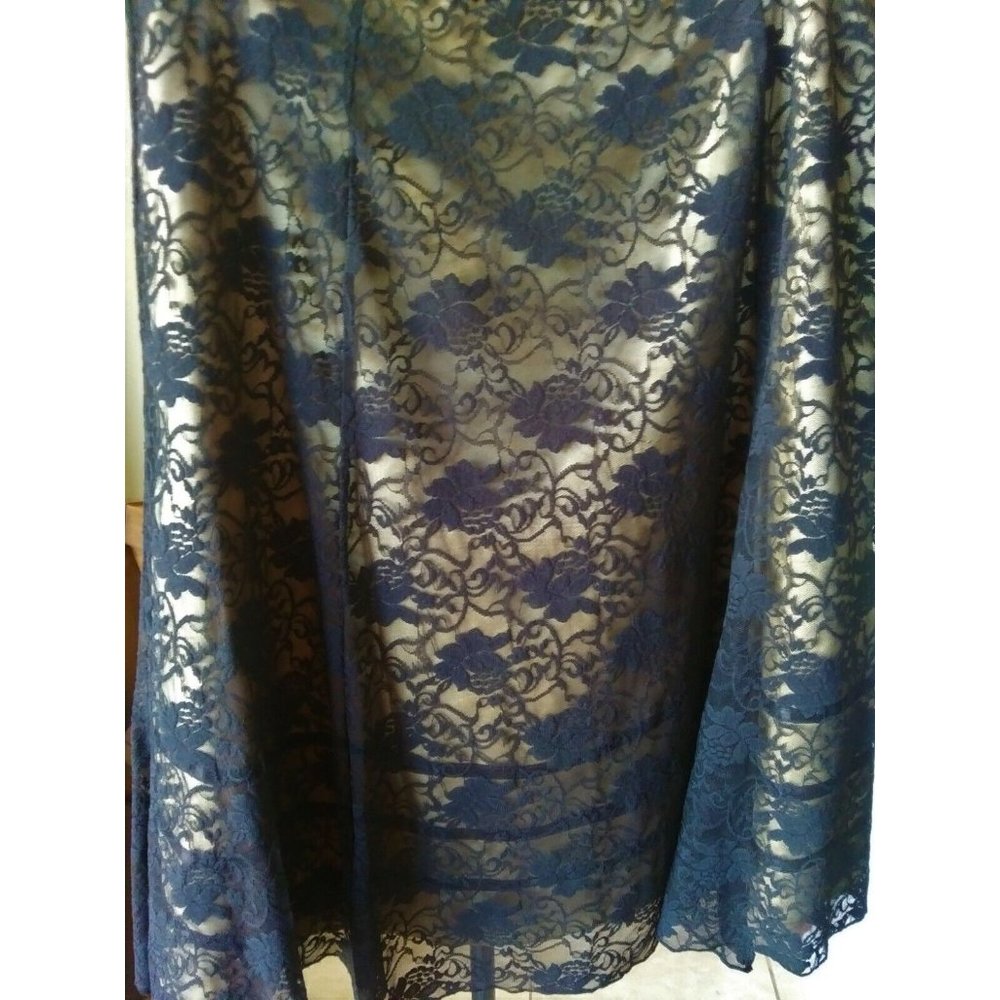 Black lace SUZY SHIER flare skirt gold lining Medium